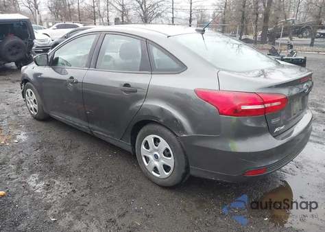 2017 Ford Focus S из США, поврежденный, VIN 1FADP3E25HL345209